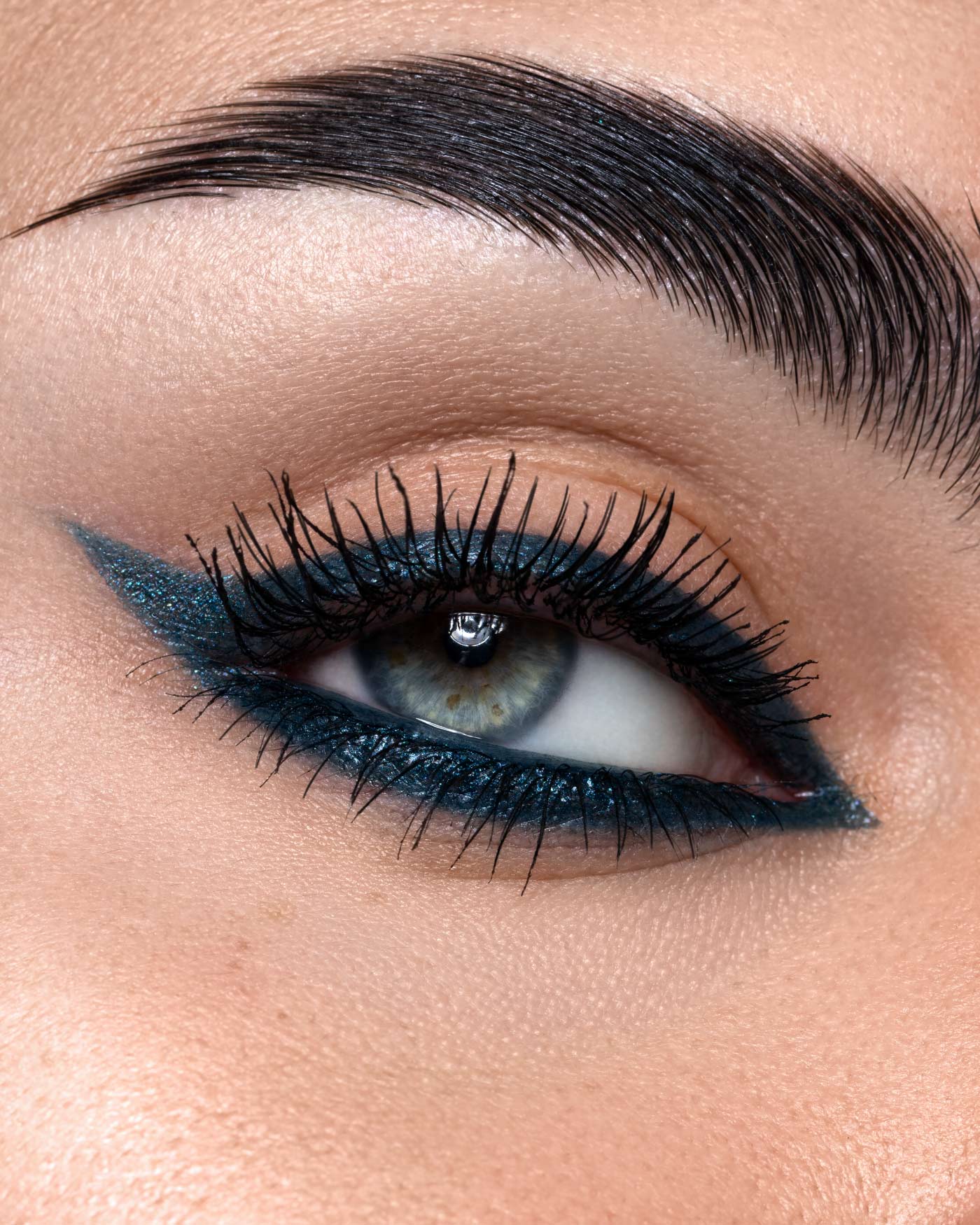 PROFESSIONAL EYE PENCIL - 12 - Petrol - Astra Make-Up