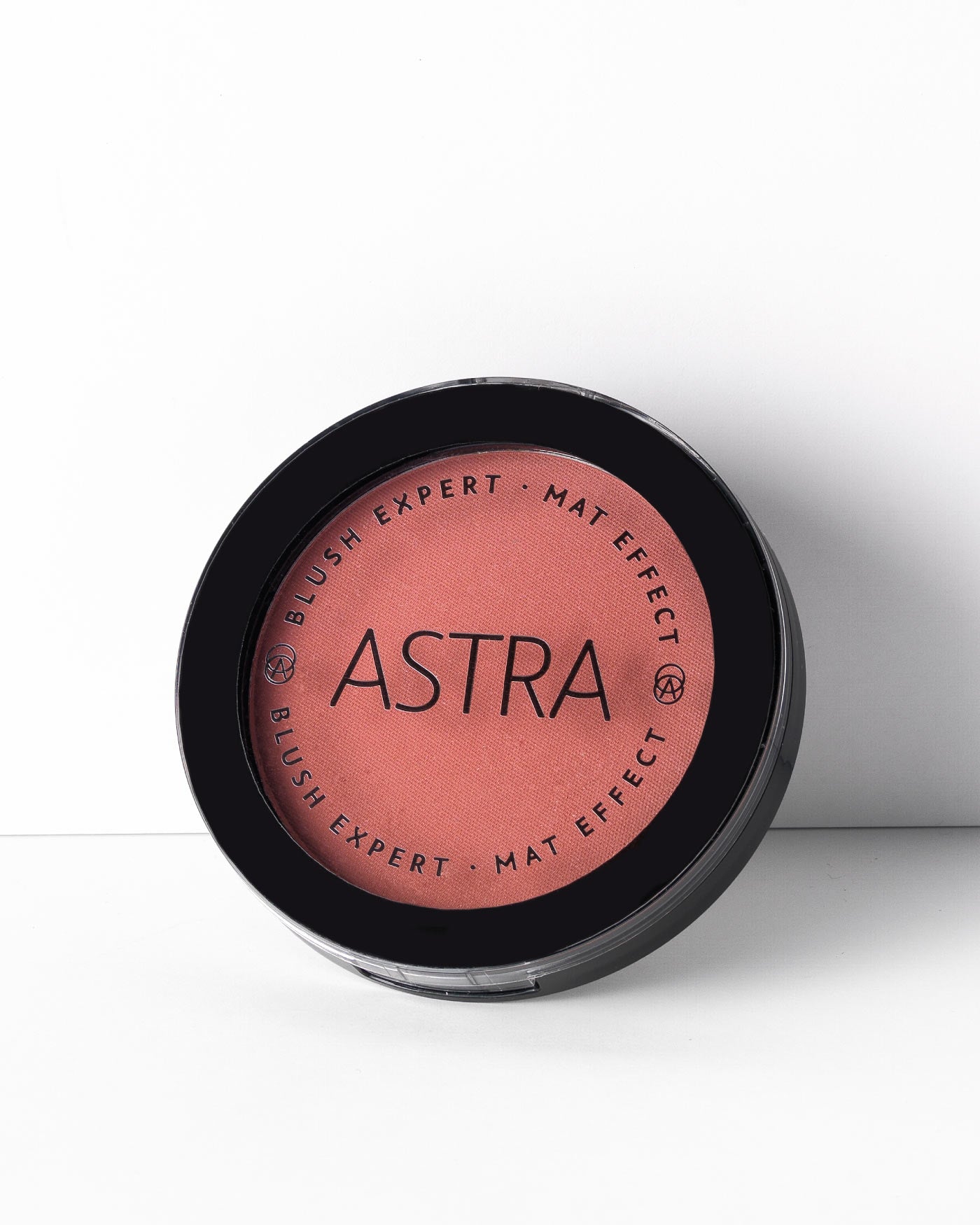 1501-06_01 - Astra Make-Up