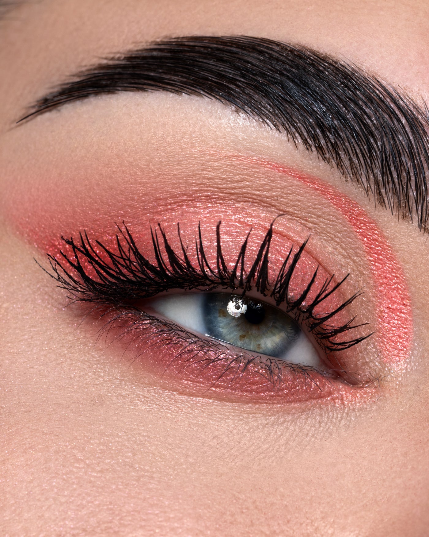 7962-14_02 - Astra Make-Up