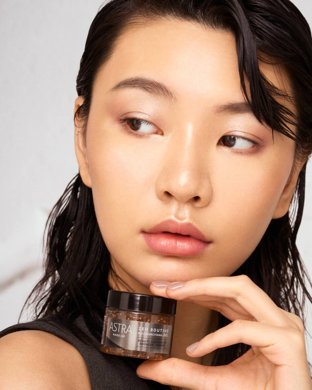 Zen Routine Multifunctional Gel: Primer and Bronzer | Astra Make-Up