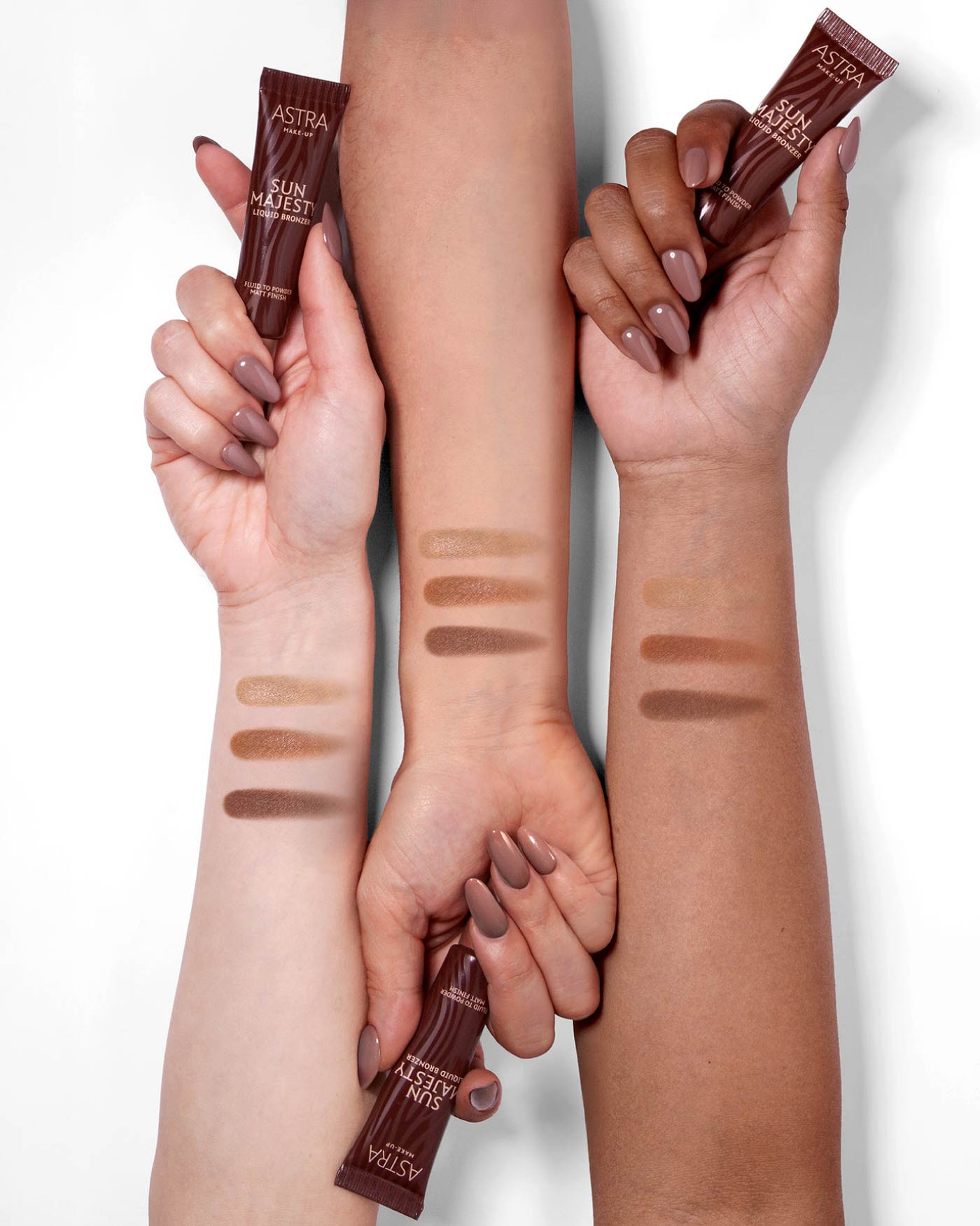 SUN MAJESTY LIQUID BRONZER - 03 - Dark (SM) - Astra Make-Up