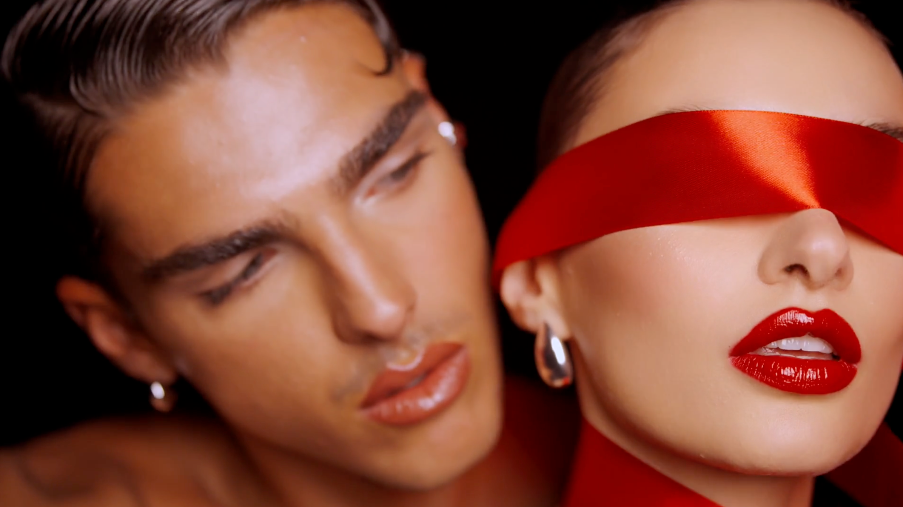 Cover-Spot-Lip-Bondage.png - Astra Make-Up