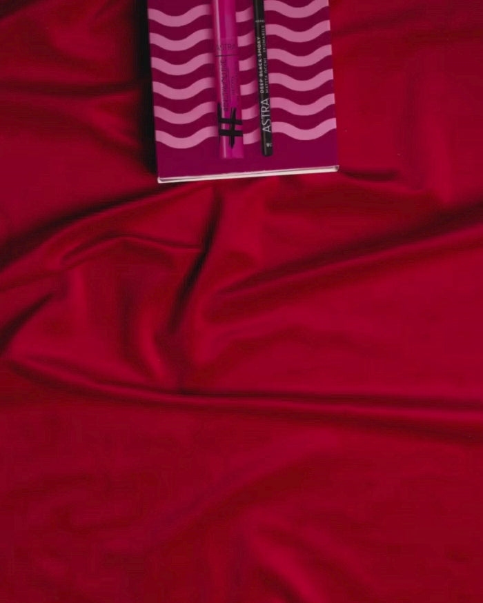 8089-01_03

 - Astra Make-Up