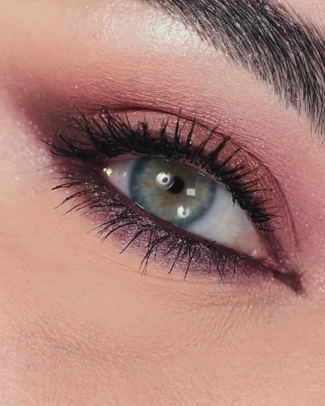 PURE BEAUTY EYES PALETTE - Products - Astra Make-Up