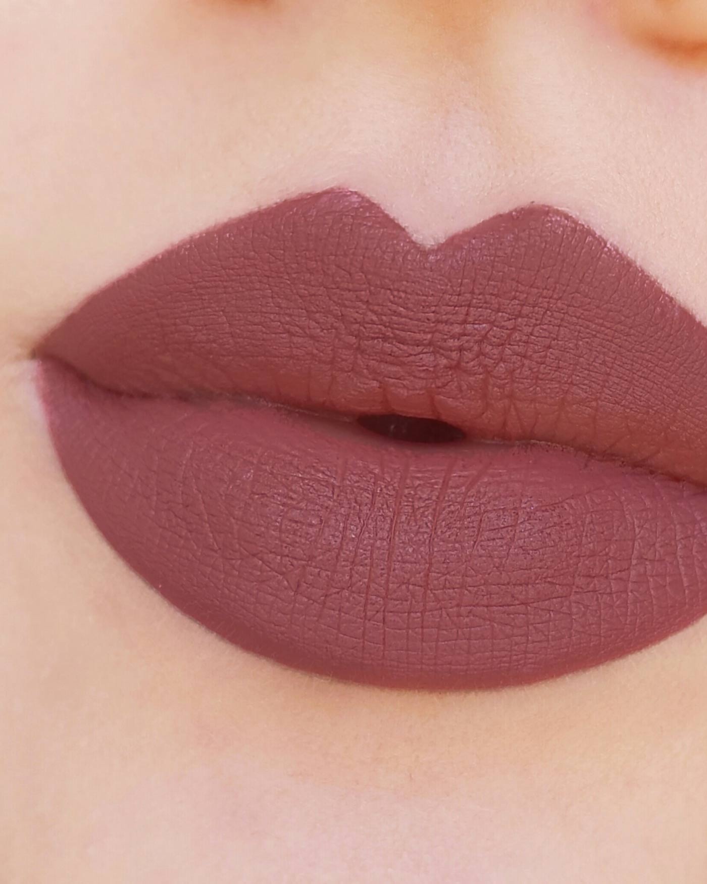 JUMBO LIPSTICK - 30 - Mystic Mauve - Astra Make-Up