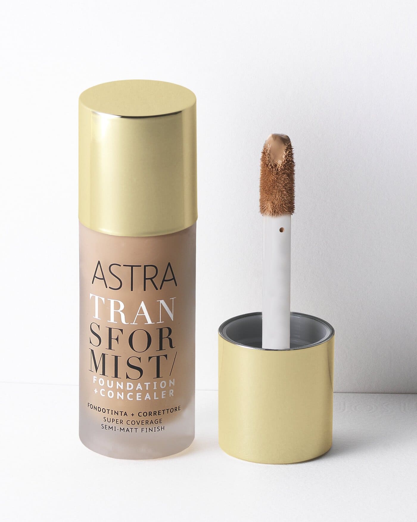 TRANSFORMIST FOUNDATION + CONCEALER - 004W - Ginger - Astra Make-Up