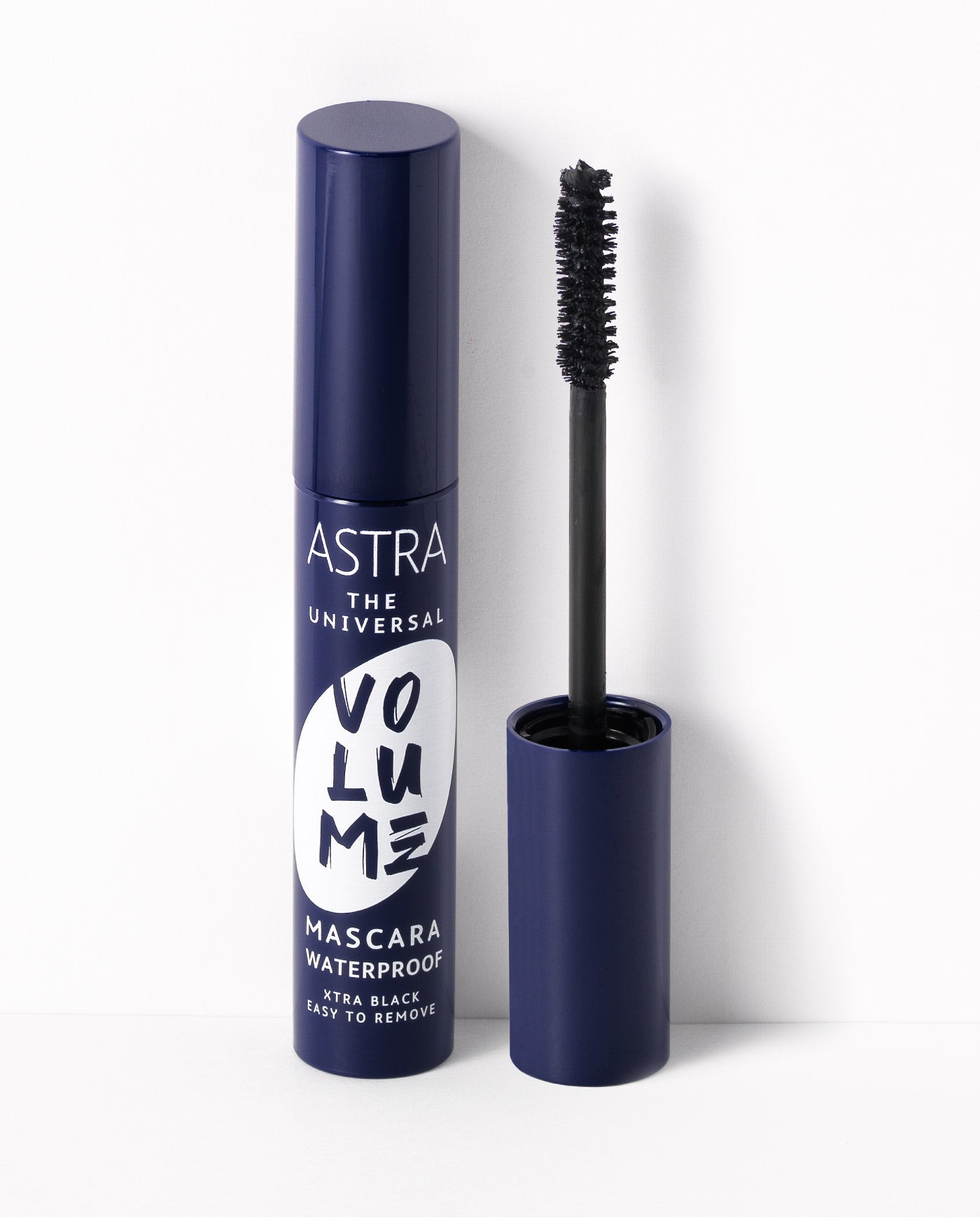 THE UNIVERSAL VOLUME MASCARA WATERPROOF - Mascara - Astra Make-Up